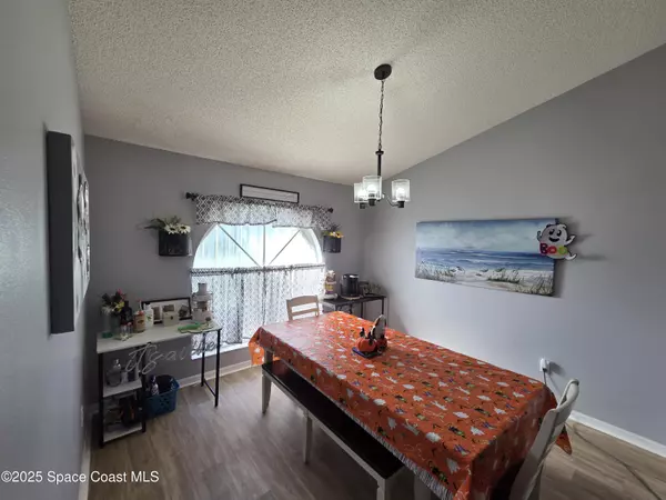 Palm Bay, FL 32907,997 Hood ST NW