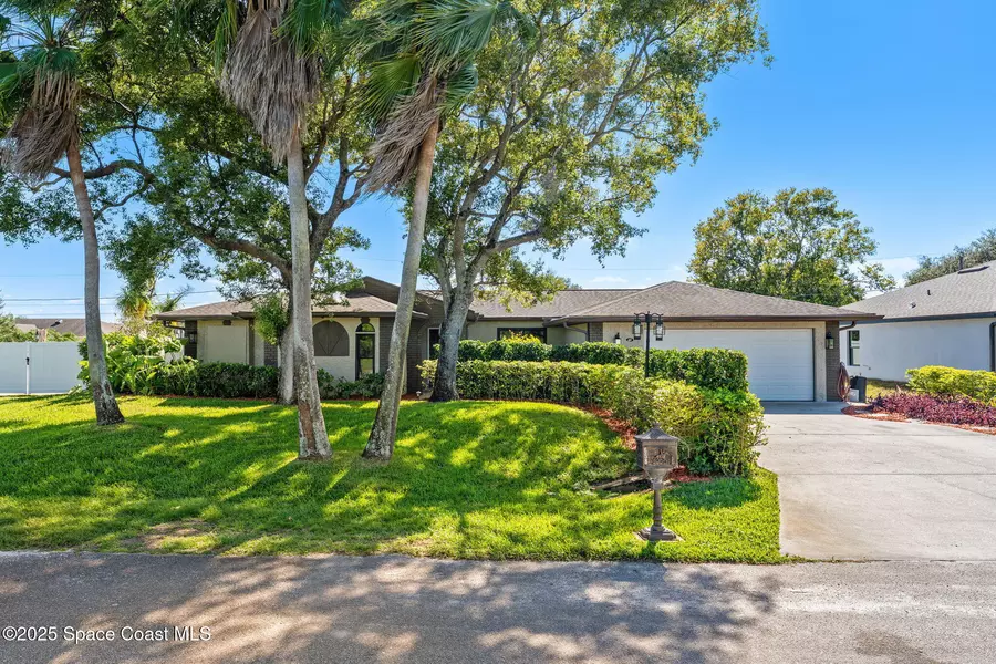 658 Binney ST NE, Palm Bay, FL 32907