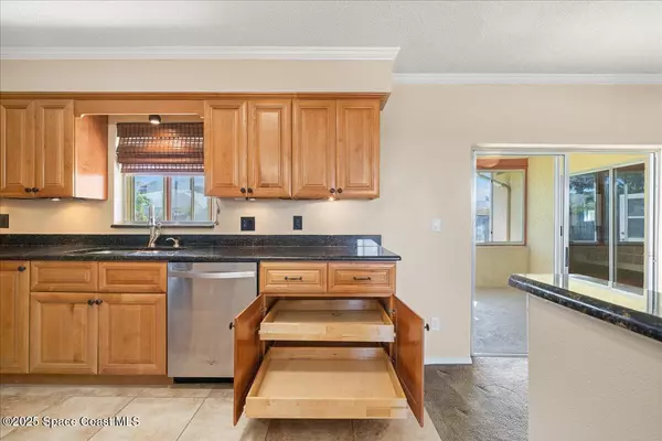 Satellite Beach, FL 32937,365 Jackson AVE