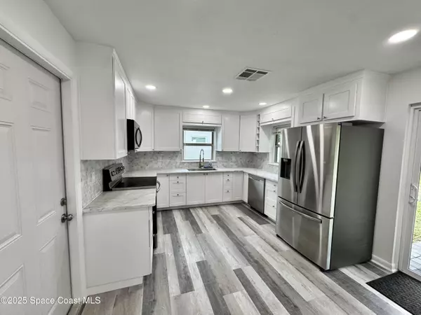 Melbourne, FL 32935,789 Walnut DR