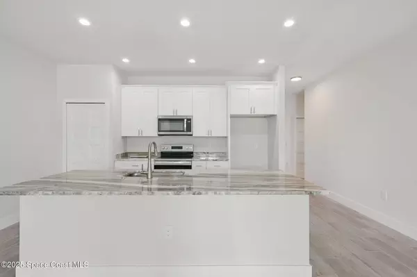 Palm Bay, FL 32908,677 Akola TER