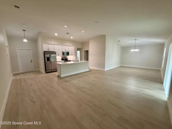 Palm Bay, FL 32908,581 Toynbee RD SW