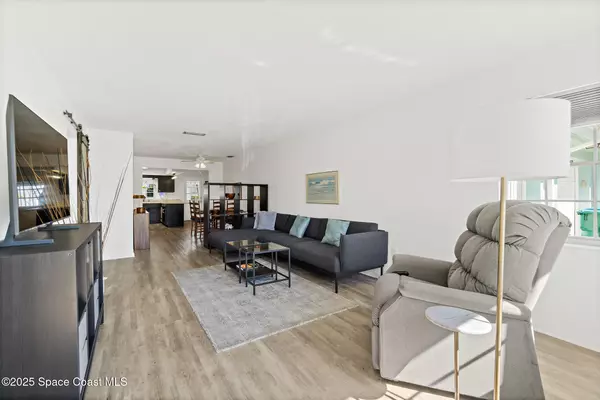 Indian Harbour Beach, FL 32937,410 Emerald DR S