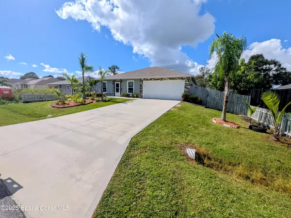 Palm Bay, FL 32909,1076 Alminar AVE SE
