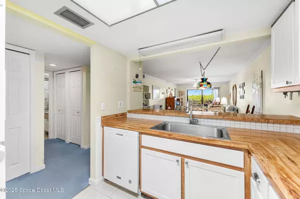 Cape Canaveral, FL 32920,8496 Ridgewood AVE #3104