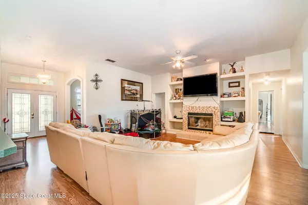 Astatula, FL 34705,22631 Robbins RD