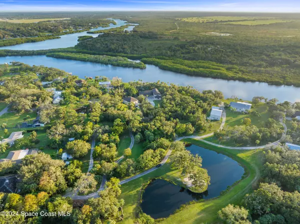 9598 Tortoise LN, Micco, FL 32976