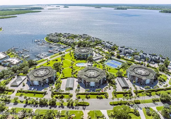 Vero Beach, FL 32963,1821 Mooringline DR #2