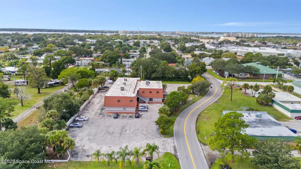 Merritt Island, FL 32952,255 Fortenberry RD #B1