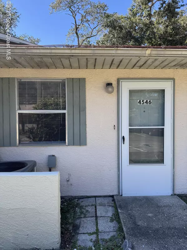 4546 Memory LN, Titusville, FL 32780