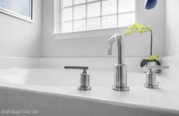 Palm Bay, FL 32908,813 Dalhart AVE SW