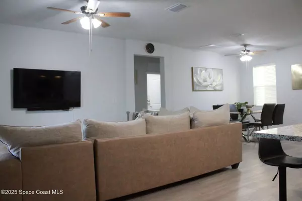 Palm Bay, FL 32907,843 NW Sorrel ST NW