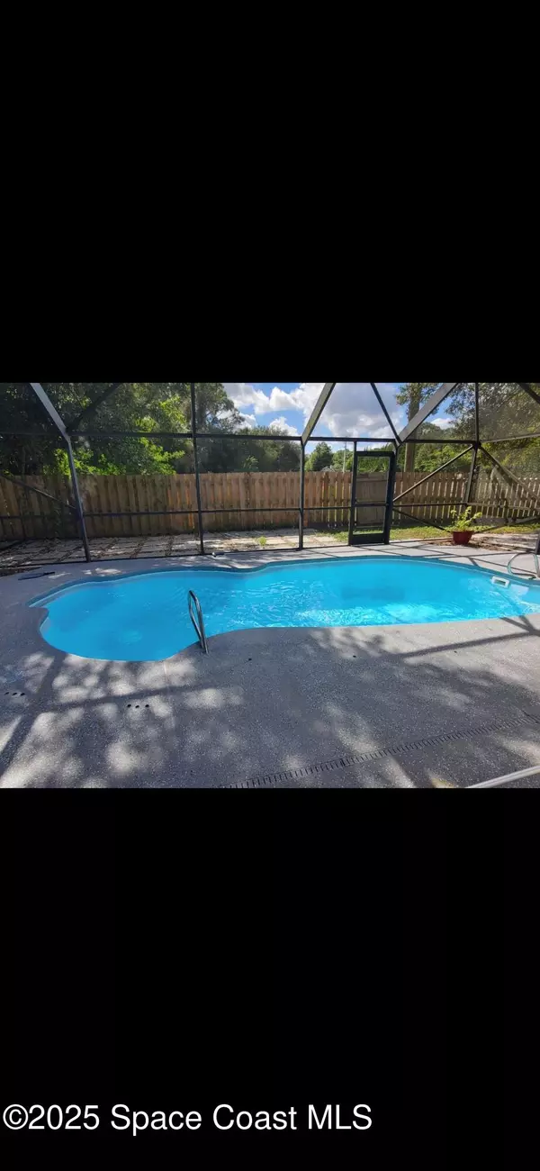 Palm Bay, FL 32909,462 Breakwater ST SE