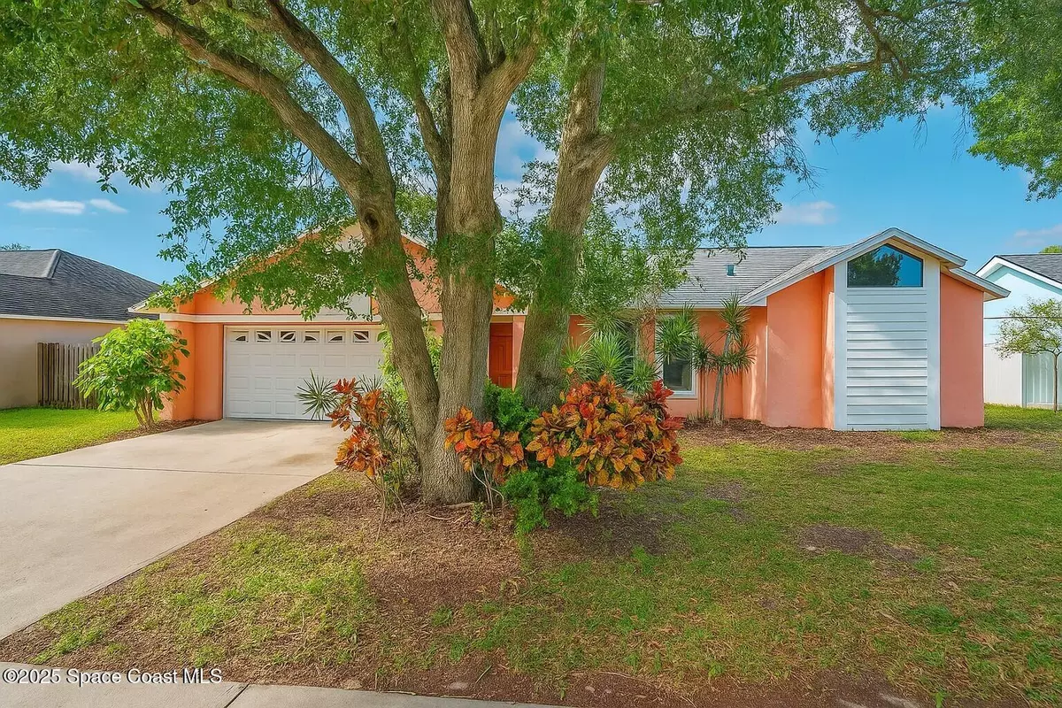 Merritt Island, FL 32953,385 Island Oaks PL