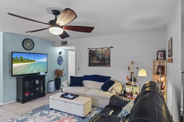 Vero Beach, FL 32962,47 Vista Gardens TRL #102