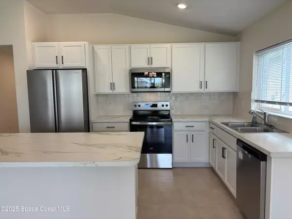 Palm Bay, FL 32909,724 Hatton LN SE