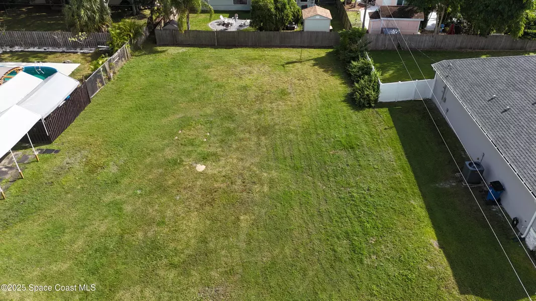 225 Veldo AVE NE, Palm Bay, FL 32907