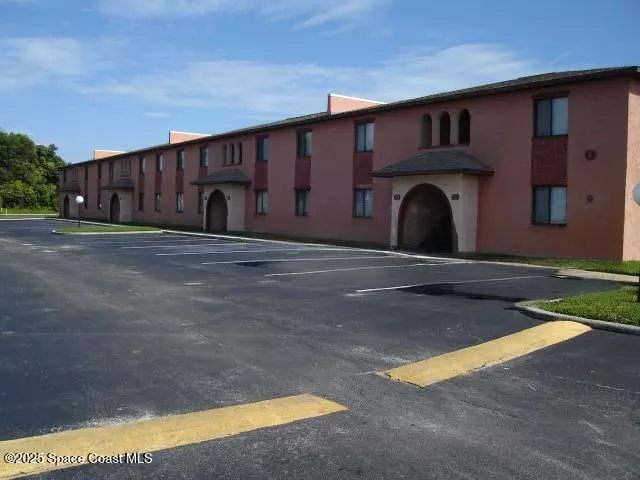 233 San Juan CIR, Melbourne, FL 32935