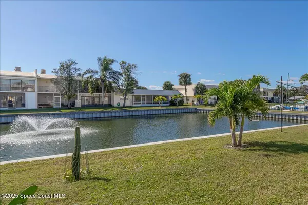 Satellite Beach, FL 32937,406 Meadowlark LN #4-12a