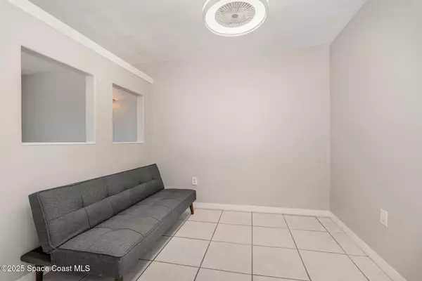 Cocoa Beach, FL 32931,390 W Cocoa Beach CSWY #24-4