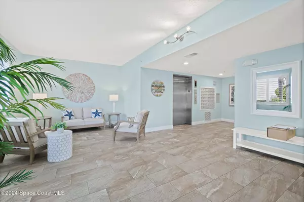 Cape Canaveral, FL 32920,8700 Ridgewood AVE #A204