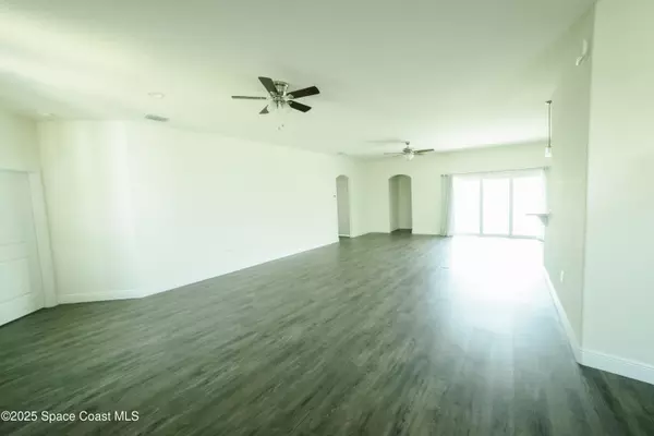 Palm Bay, FL 32908,526 Falmouth ST SW