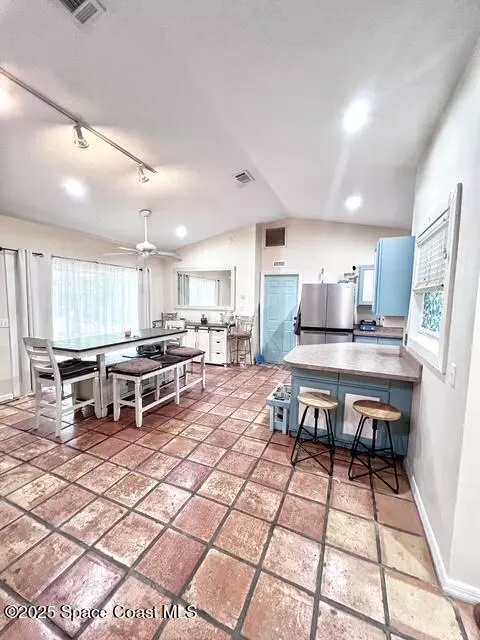 Fort Pierce, FL 34982,5106 Seagrape DR