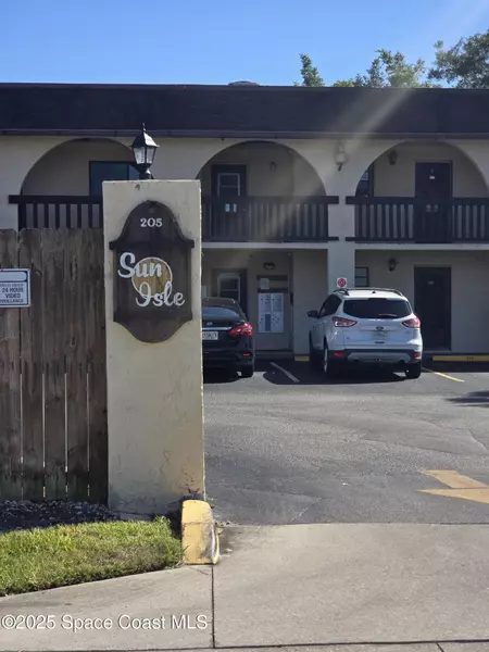 205 Palmetto AVE #506, Merritt Island, FL 32953