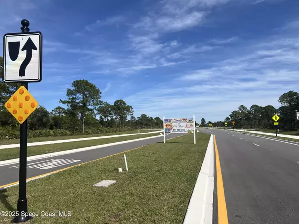 Titusville, FL 32780,5811/5821 Constellation DR