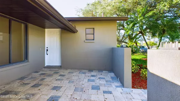 Rockledge, FL 32955,987 Nicklaus DR