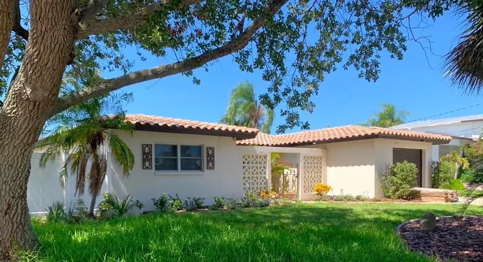 560 Paula AVE, Merritt Island, FL 32953