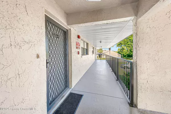 Melbourne, FL 32940,325 Tangle Run BLVD #1127