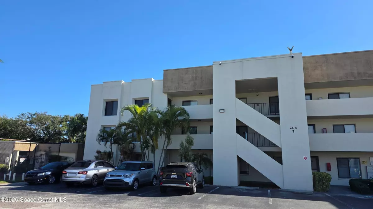 Cape Canaveral, FL 32920,200 International DR #713