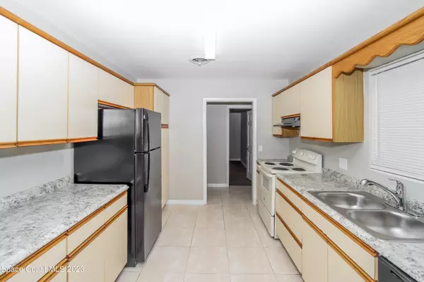 Melbourne, FL 32935,472 Linda LN