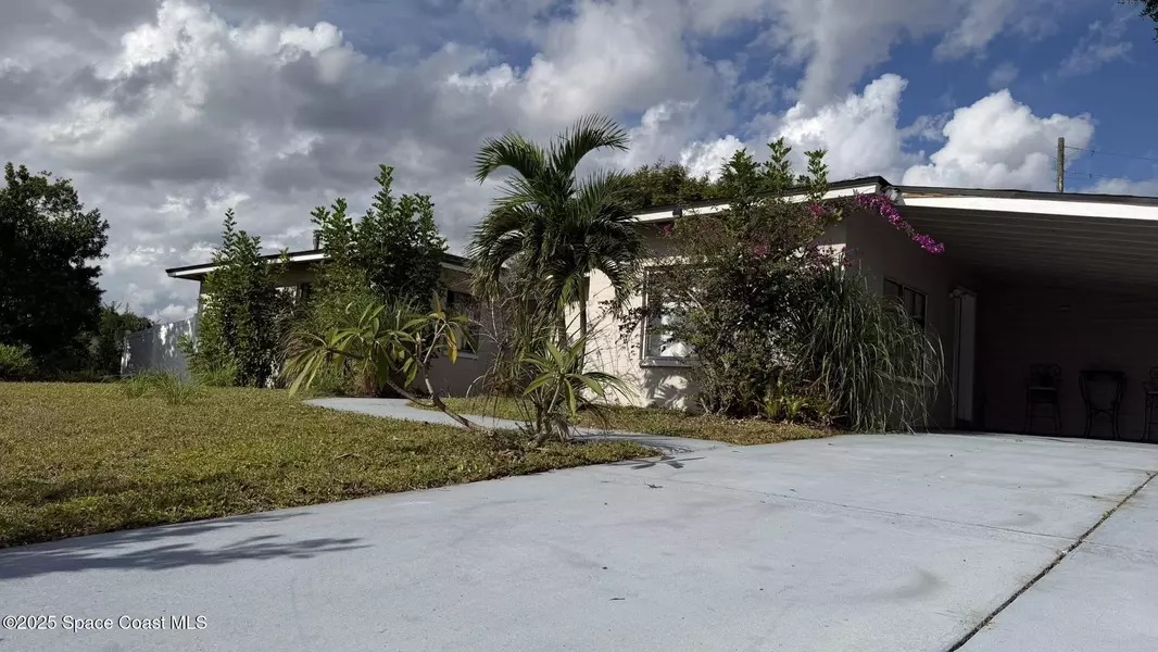 472 Sharon DR, Melbourne, FL 32935