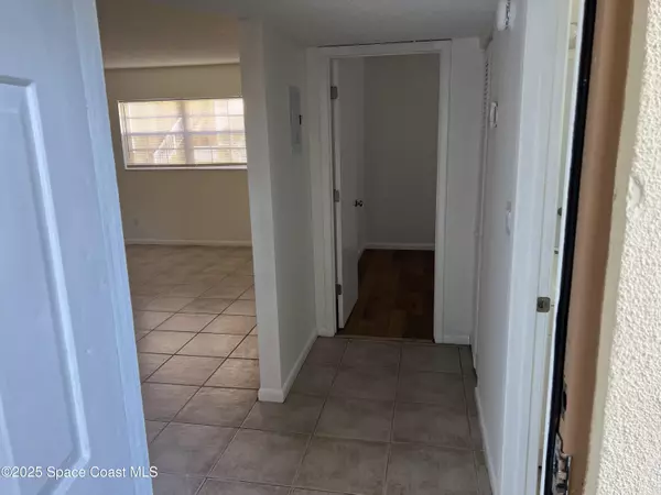 Palm Bay, FL 32905,1609 Sunny Brook LN NE #E101