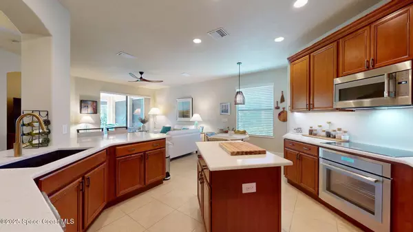 Satellite Beach, FL 32937,299 Montecito DR