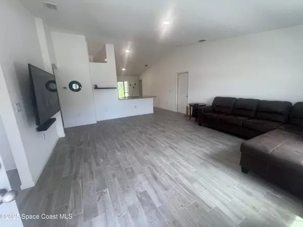 Palm Bay, FL 32908,499 Oakleaf ST SW