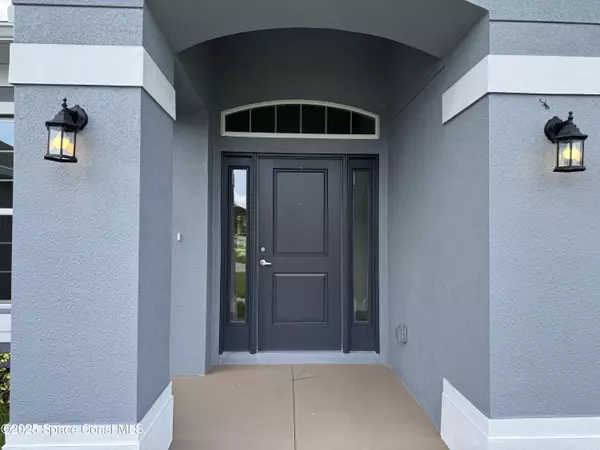 1370 Schumann DR, Sebastian, FL 32958