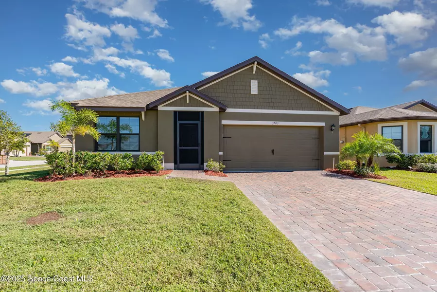3703 Coachman LN SE, Palm Bay, FL 32909