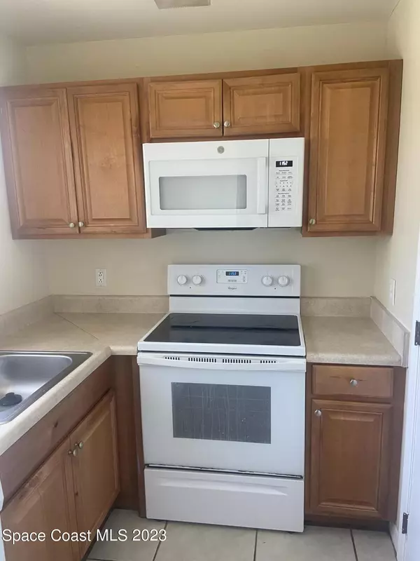 Merritt Island, FL 32953,290 Spring DR #4