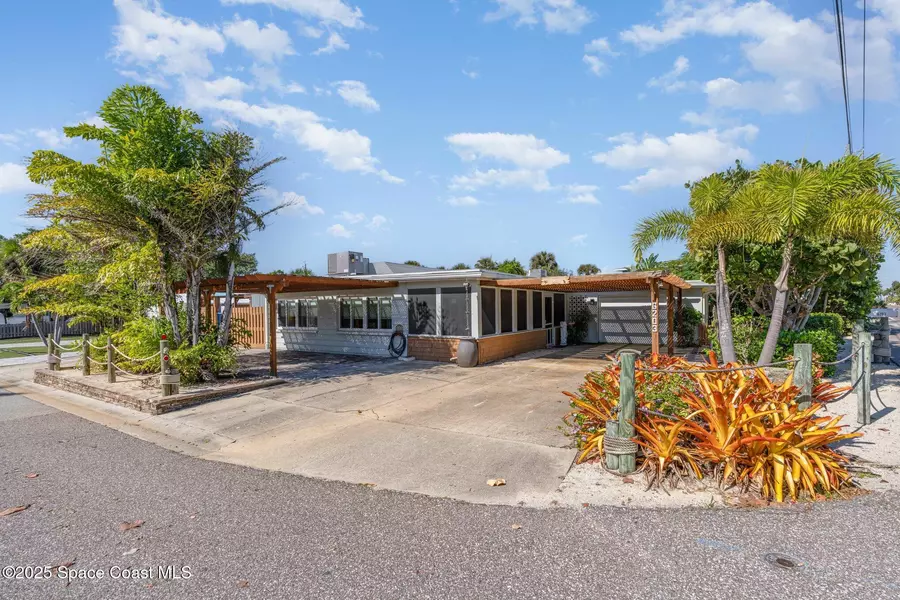 6203 Ridgewood AVE, Cocoa Beach, FL 32931