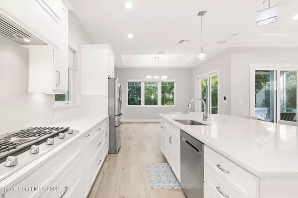 Cocoa Beach, FL 32931,151 24th ST