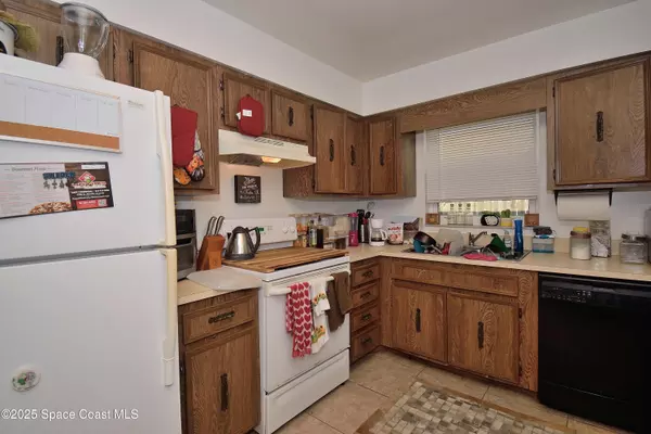 Cocoa Beach, FL 32931,141 Woodland AVE