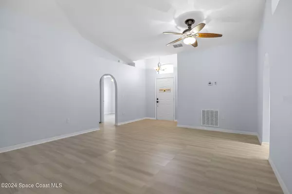 Melbourne, FL 32904,1515 Vista Lake CIR