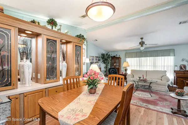 Barefoot Bay, FL 32976,909 Dogwood DR