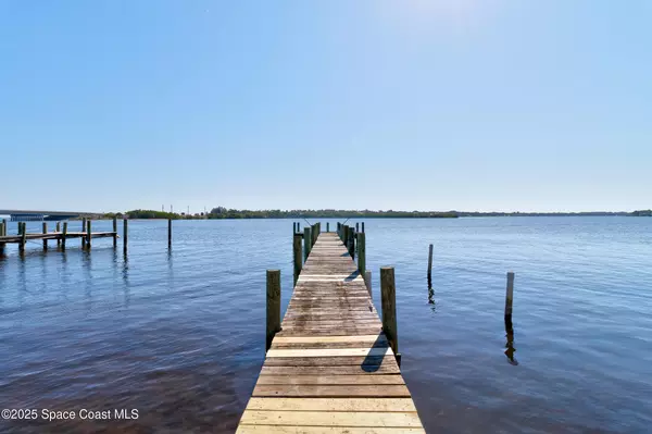 3949 Canal DR, Sebastian, FL 32976