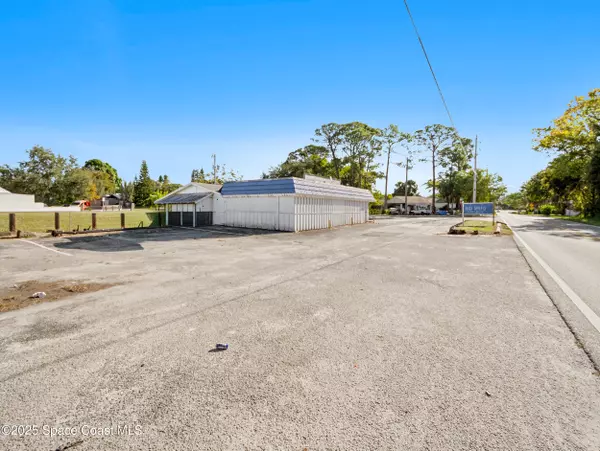 Merritt Island, FL 32952,1310 S Tropical TRL