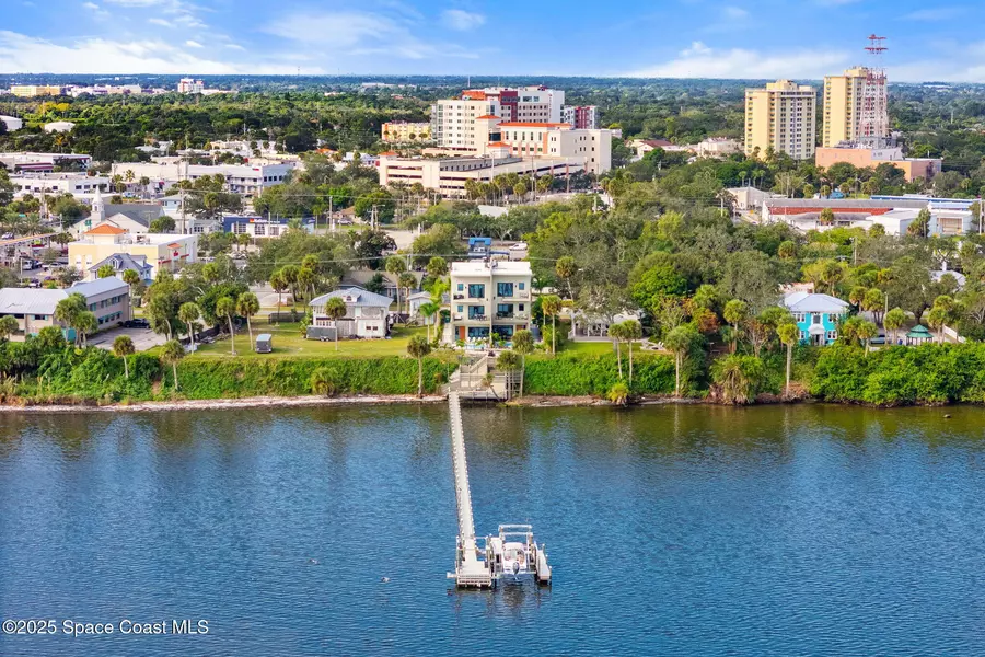 1809 Riverview DR, Melbourne, FL 32901