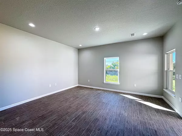 Titusville, FL 32780,534 L M Davey LN